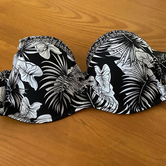 NWT La Vie En Rose Swim Suit Bikini - Picture 4 of 11